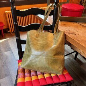 Mamuye Leather Tote ~ Vintage (Able Leather) ~ Green